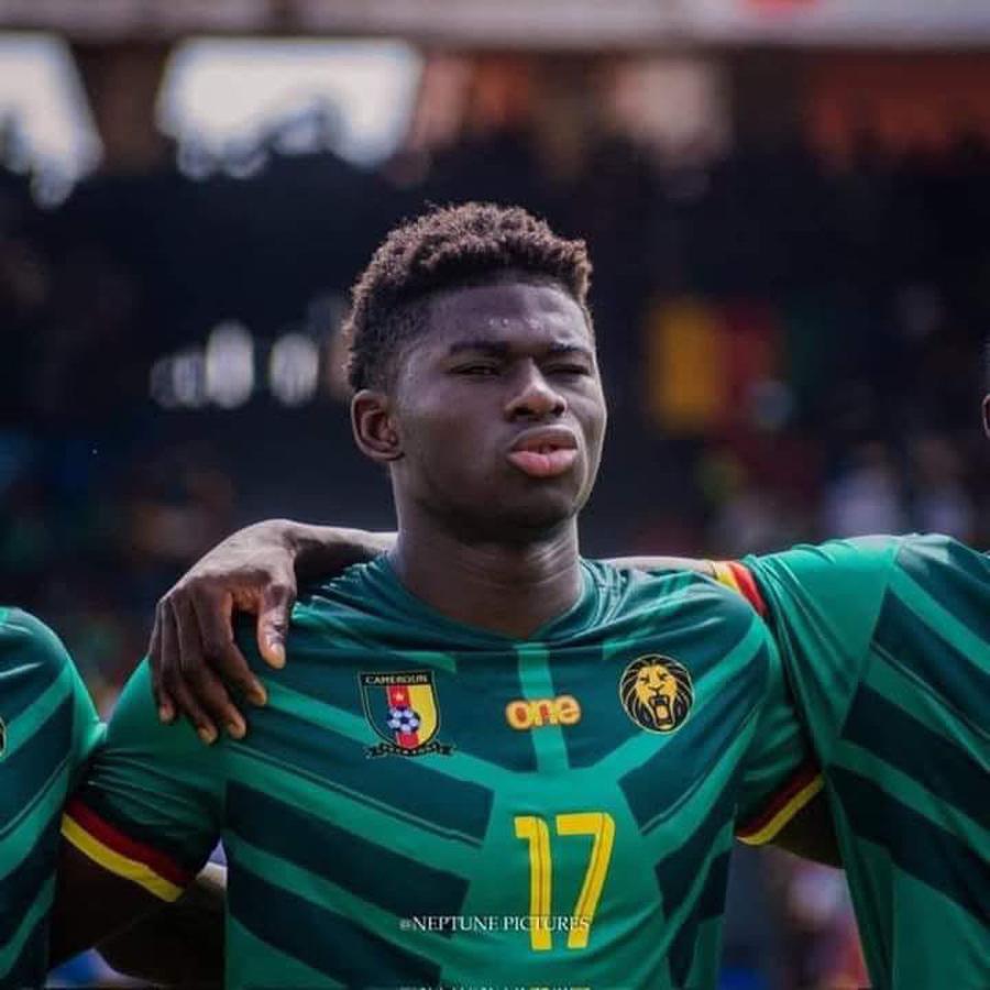 曼联今天再, 奥耶德勒带, 喜欢的球衣 曼联今天再, 奥耶德勒带, 喜欢的球衣