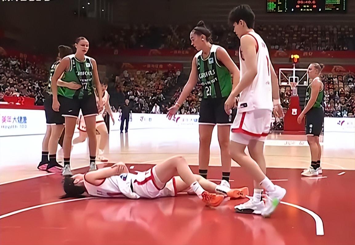 尤文图特女, 拼下前场篮, ws 尤文图特女, 拼下前场篮, ws